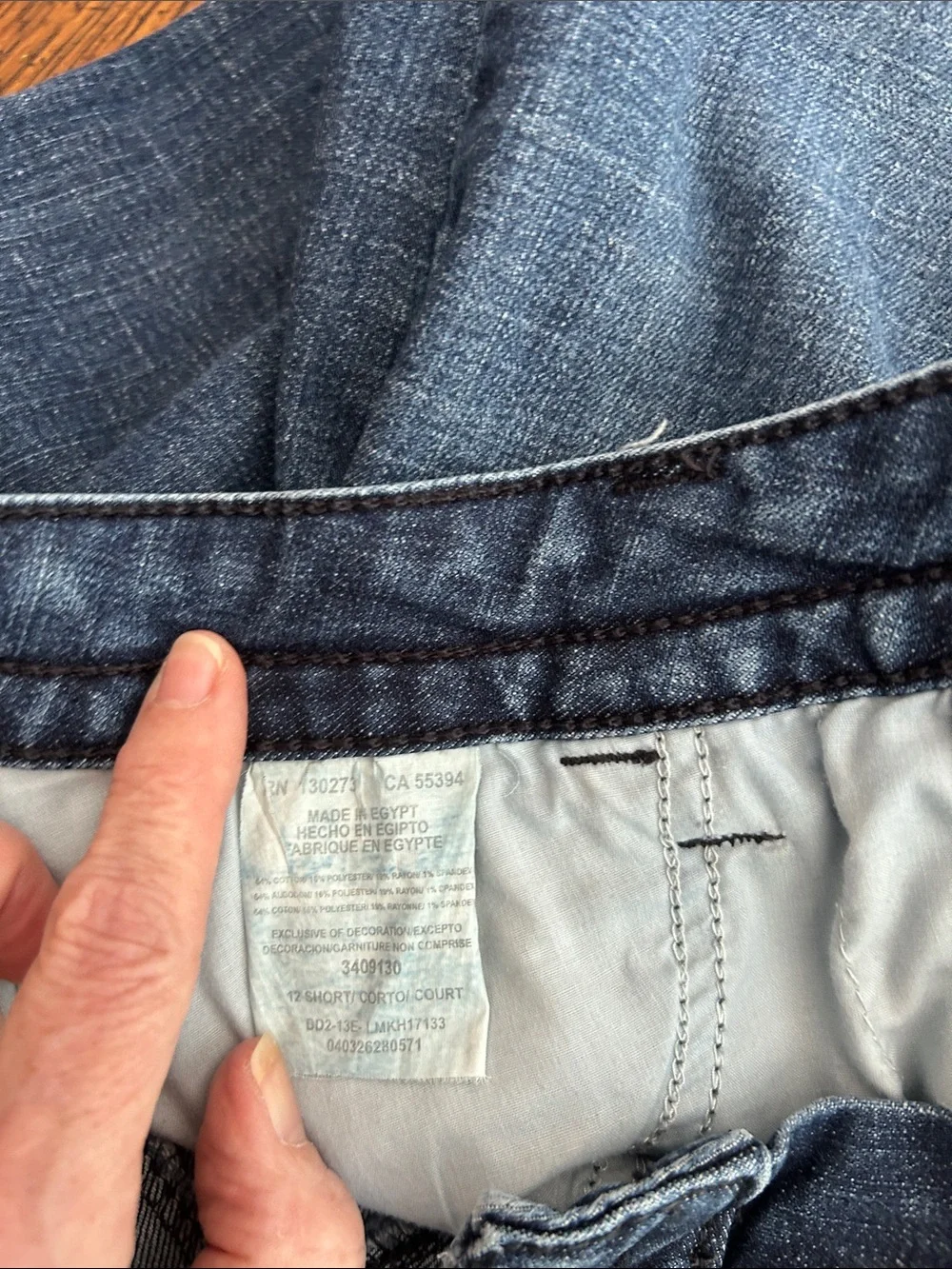 Lee Slender Secret Women’s Flare Jeans w/embellishment on pockets. Sz 12 EUC